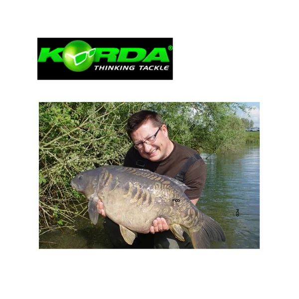 PACK LIVRE ET DVD THE COMPLETE GUIDE TO HOLIDAY CARP FISHING KORDA
